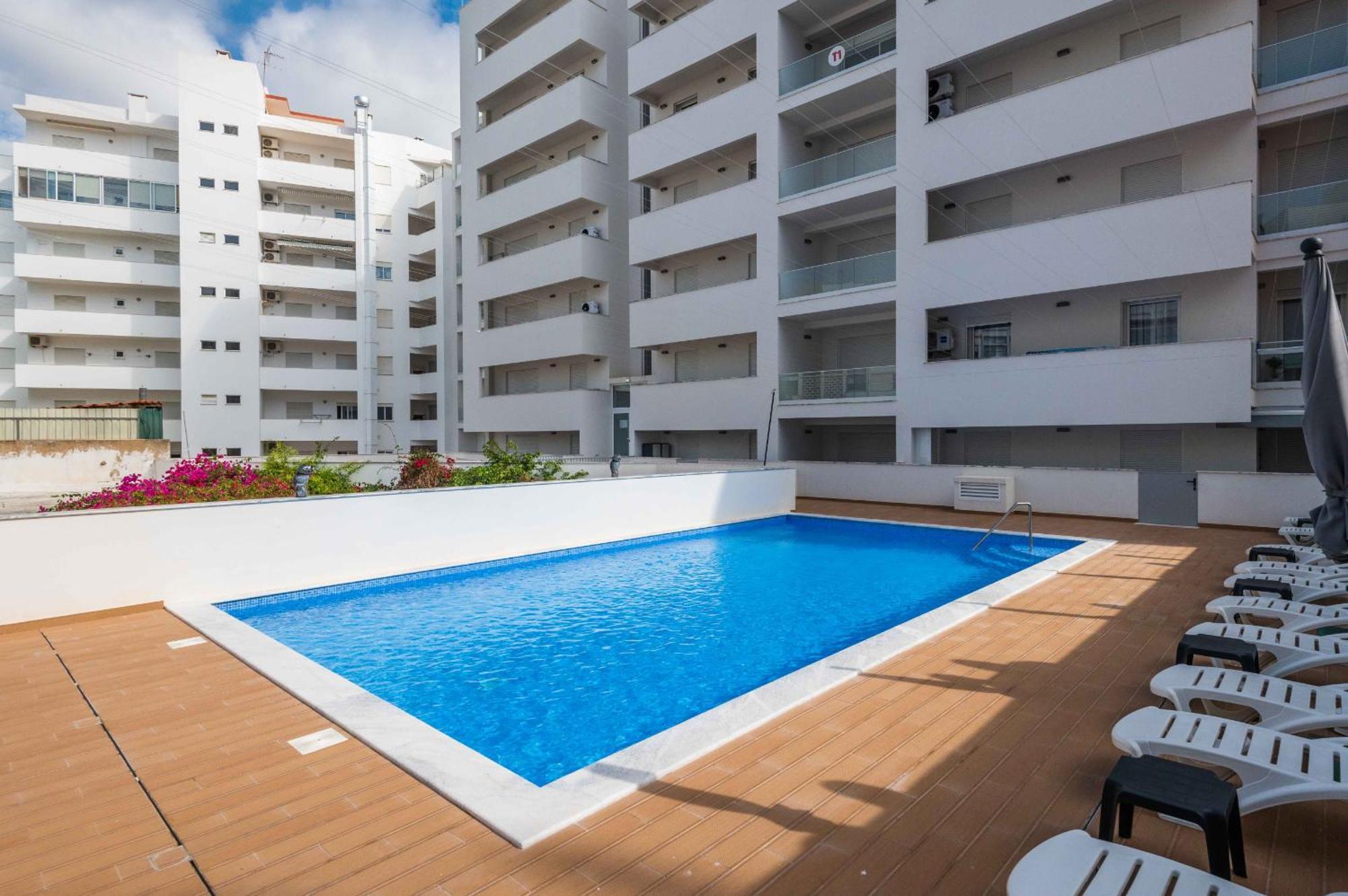 Caravelas 2-Bedroom Apartment With Pool - 50M From The Beach Armacao de Pera Exterior foto
