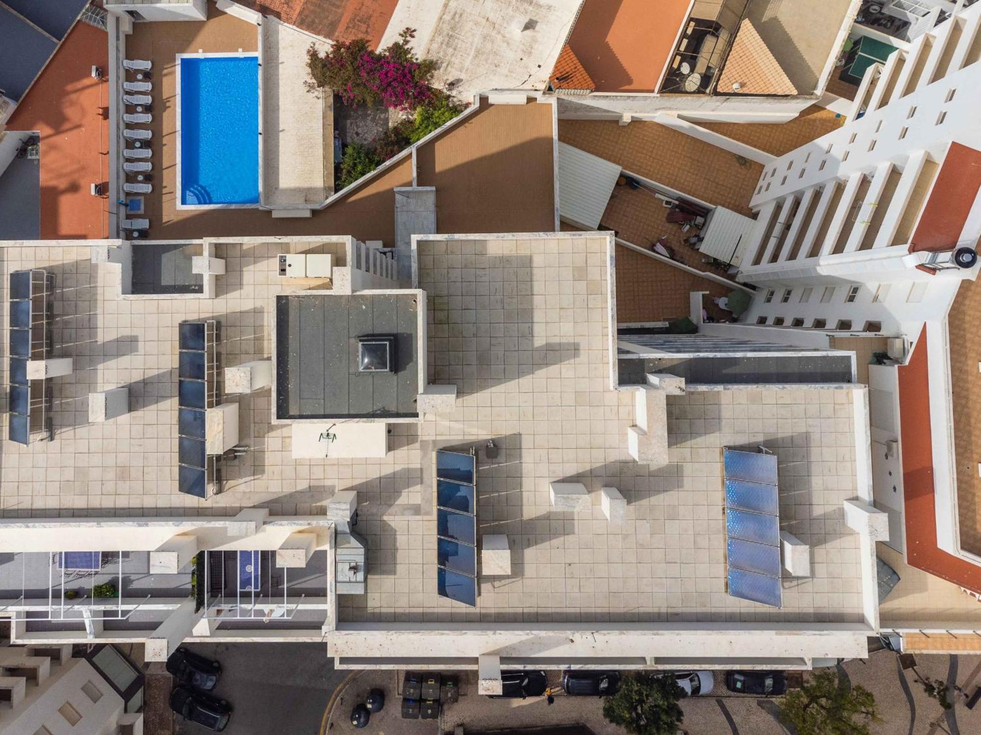 Caravelas 2-Bedroom Apartment With Pool - 50M From The Beach Armacao de Pera Exterior foto